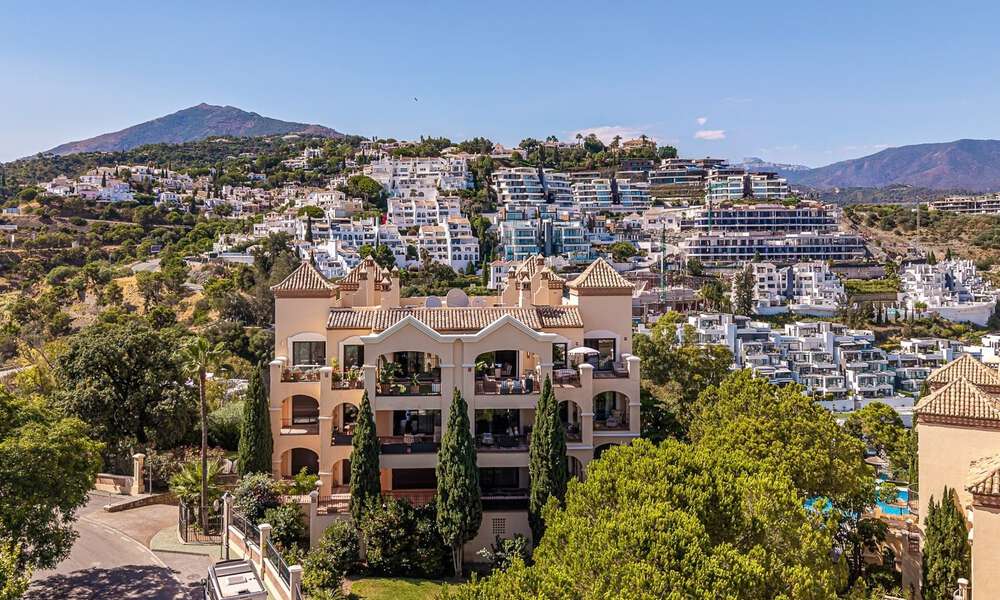 Luxury penthouse with panoramic sea views for sale in La Quinta, Marbella - Benahavís 804293