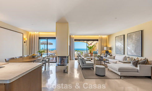 Luxury penthouse with panoramic sea views for sale in La Quinta, Marbella - Benahavís 804295