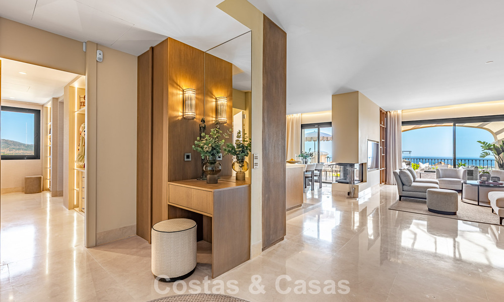 Luxury penthouse with panoramic sea views for sale in La Quinta, Marbella - Benahavís 804302