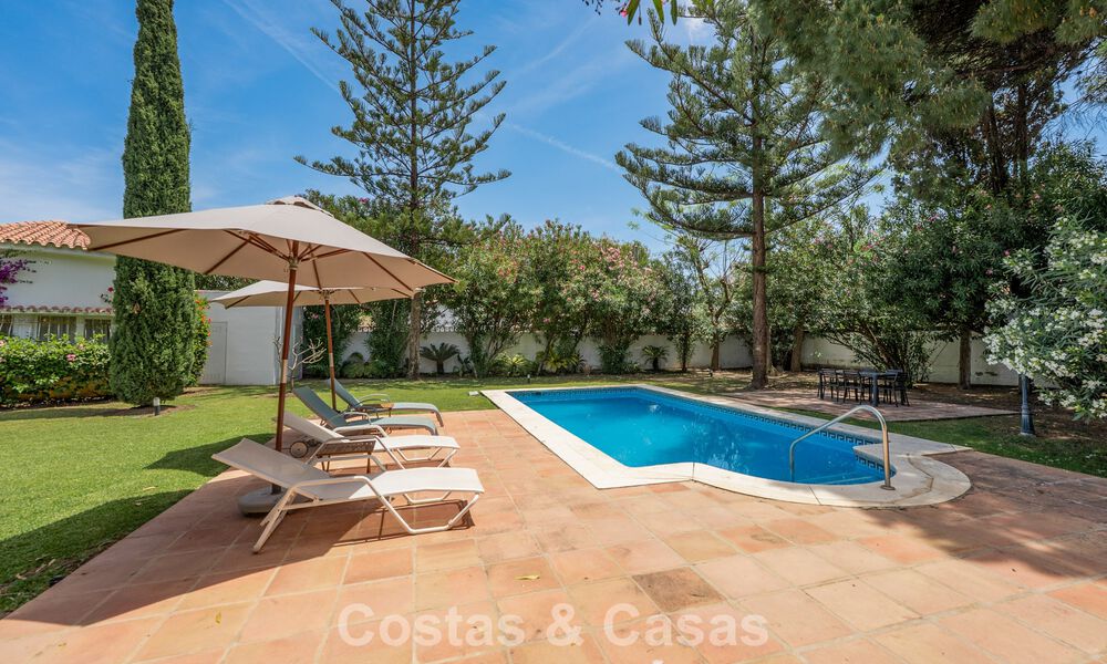 Authentic mediterranean villa with guest accommodation for sale near the beach in San Pedro Playa, Marbella 804340