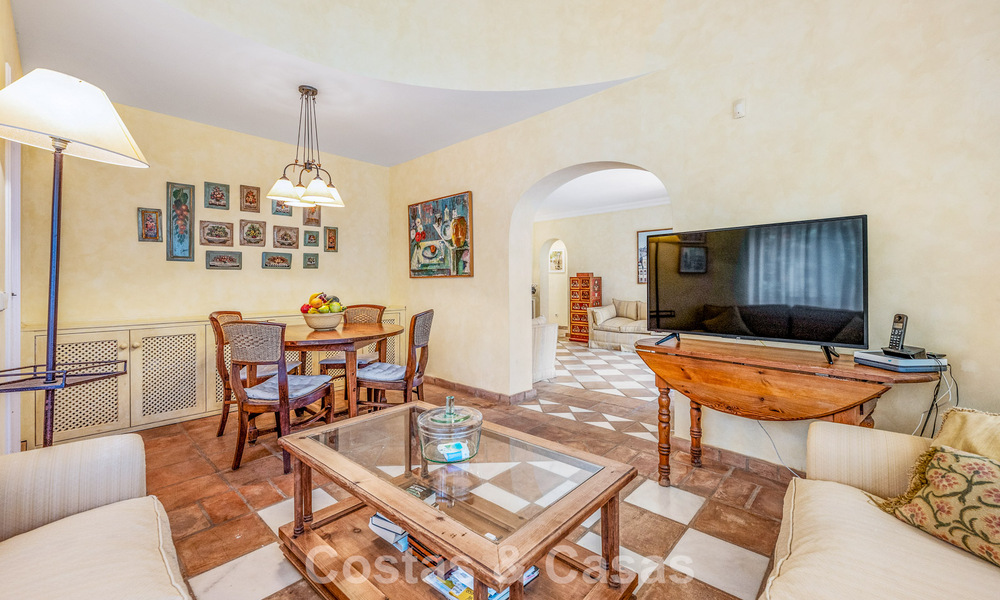 Authentic mediterranean villa with guest accommodation for sale near the beach in San Pedro Playa, Marbella 804353