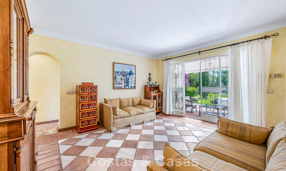 Authentic mediterranean villa with guest accommodation for sale near the beach in San Pedro Playa, Marbella 804370