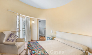Authentic mediterranean villa with guest accommodation for sale near the beach in San Pedro Playa, Marbella 804373 