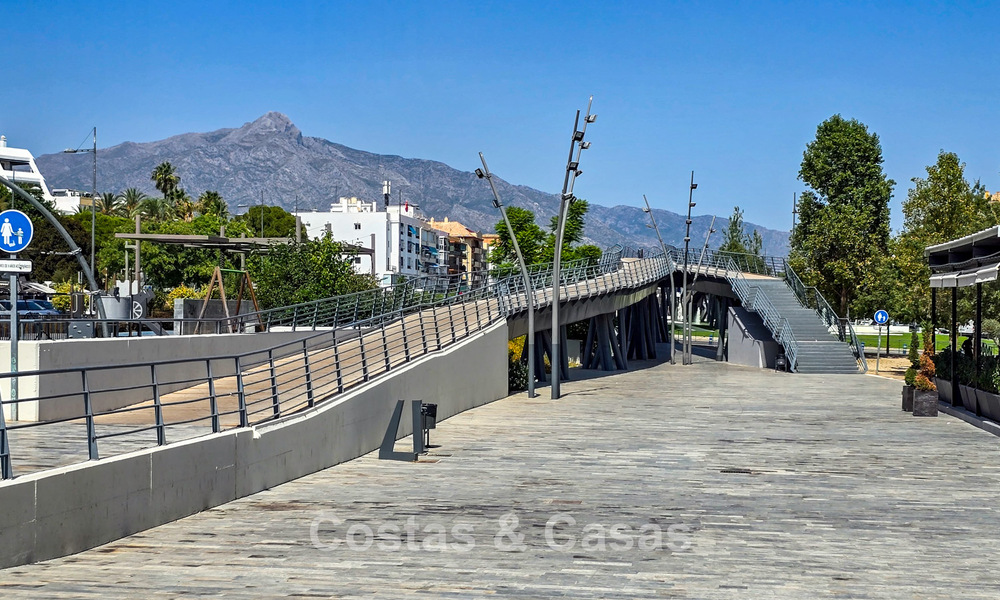 Authentic mediterranean villa with guest accommodation for sale near the beach in San Pedro Playa, Marbella 804387