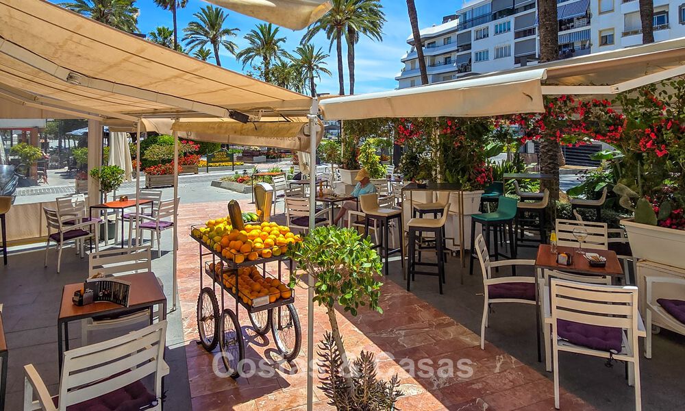 Authentic mediterranean villa with guest accommodation for sale near the beach in San Pedro Playa, Marbella 804394