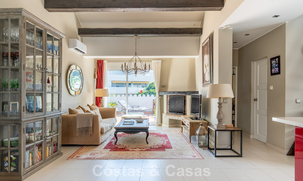 Charming apartment with Sale-and-Leaseback agreement for sale in Nueva Andalucía, Marbella 804406