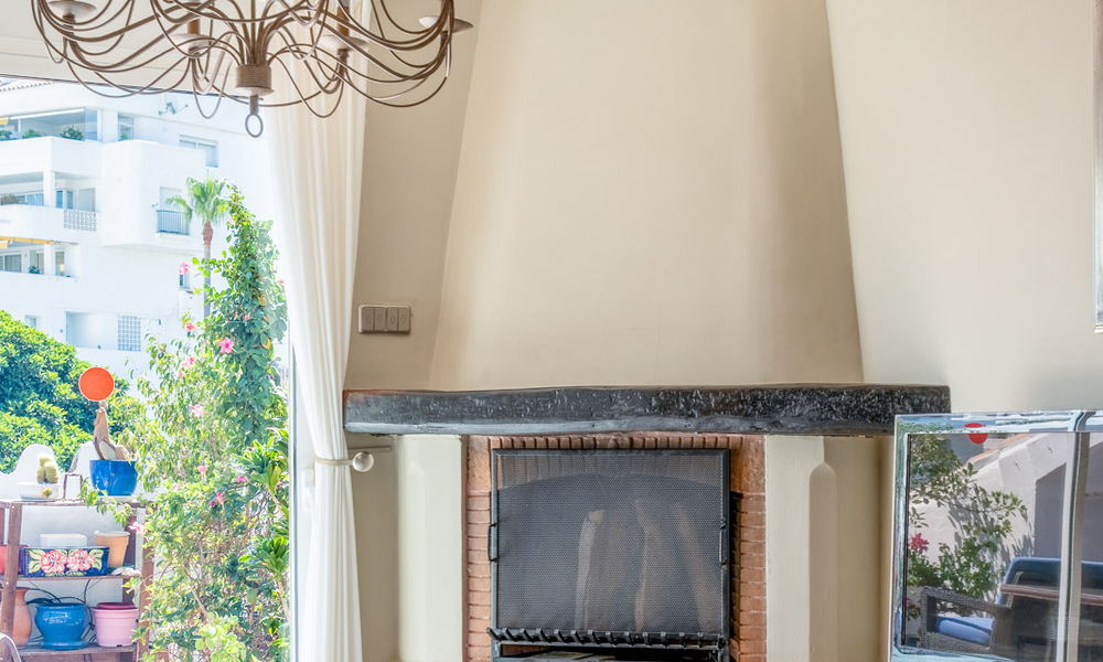 Charming apartment with Sale-and-Leaseback agreement for sale in Nueva Andalucía, Marbella 804411