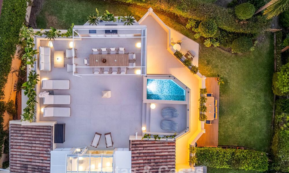 Luxuriously fully renovated semi-detached villa, frontline golf for sale in La Quinta, Marbella - Benahavís 804424