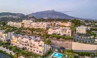 Luxuriously fully renovated semi-detached villa, frontline golf for sale in La Quinta, Marbella - Benahavís 804426 