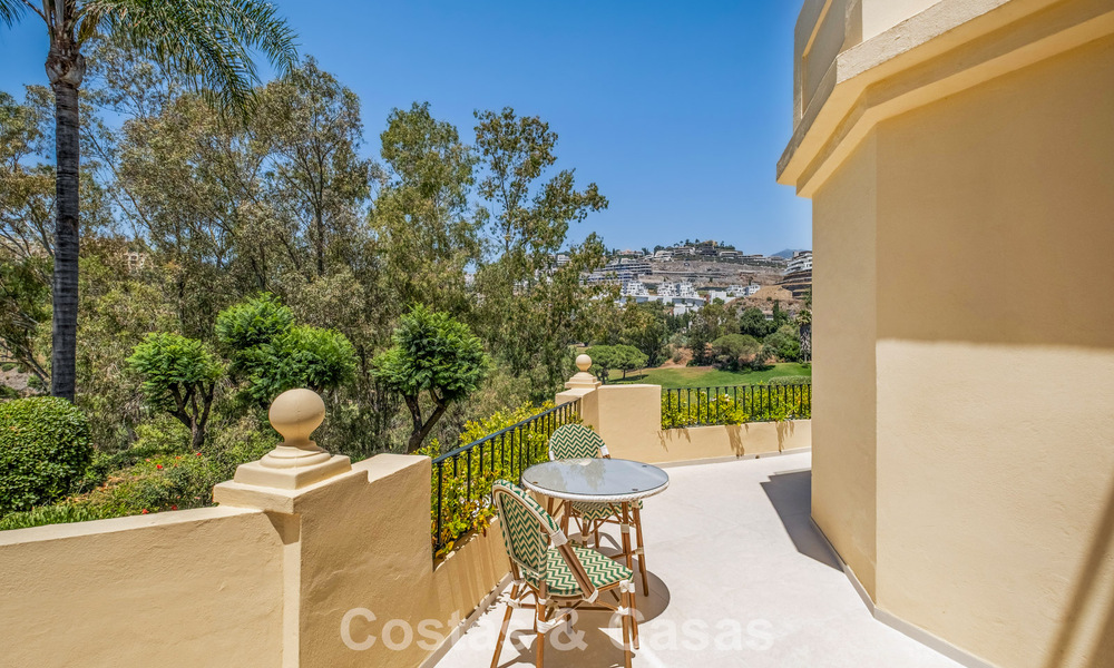 Luxuriously fully renovated semi-detached villa, frontline golf for sale in La Quinta, Marbella - Benahavís 804442