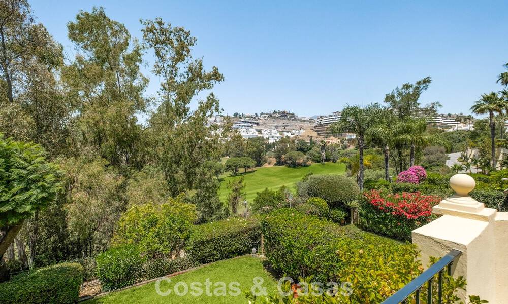 Luxuriously fully renovated semi-detached villa, frontline golf for sale in La Quinta, Marbella - Benahavís 804444