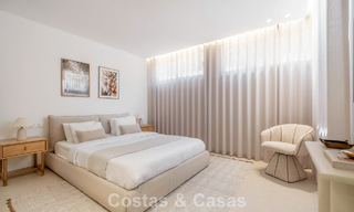 Luxuriously fully renovated semi-detached villa, frontline golf for sale in La Quinta, Marbella - Benahavís 804463 