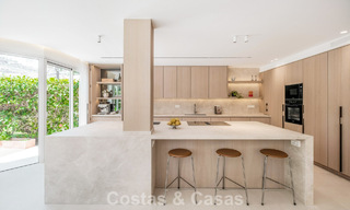 Luxuriously fully renovated semi-detached villa, frontline golf for sale in La Quinta, Marbella - Benahavís 804468 