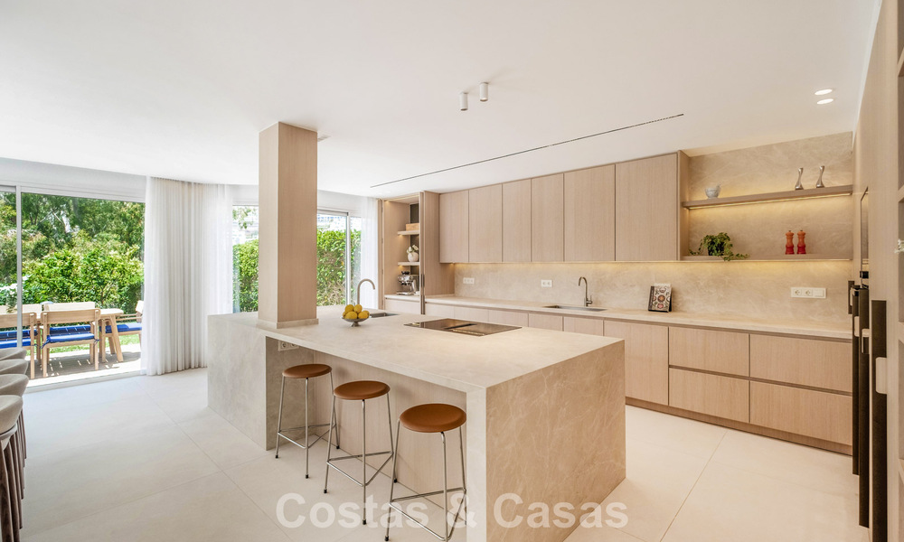 Luxuriously fully renovated semi-detached villa, frontline golf for sale in La Quinta, Marbella - Benahavís 804469