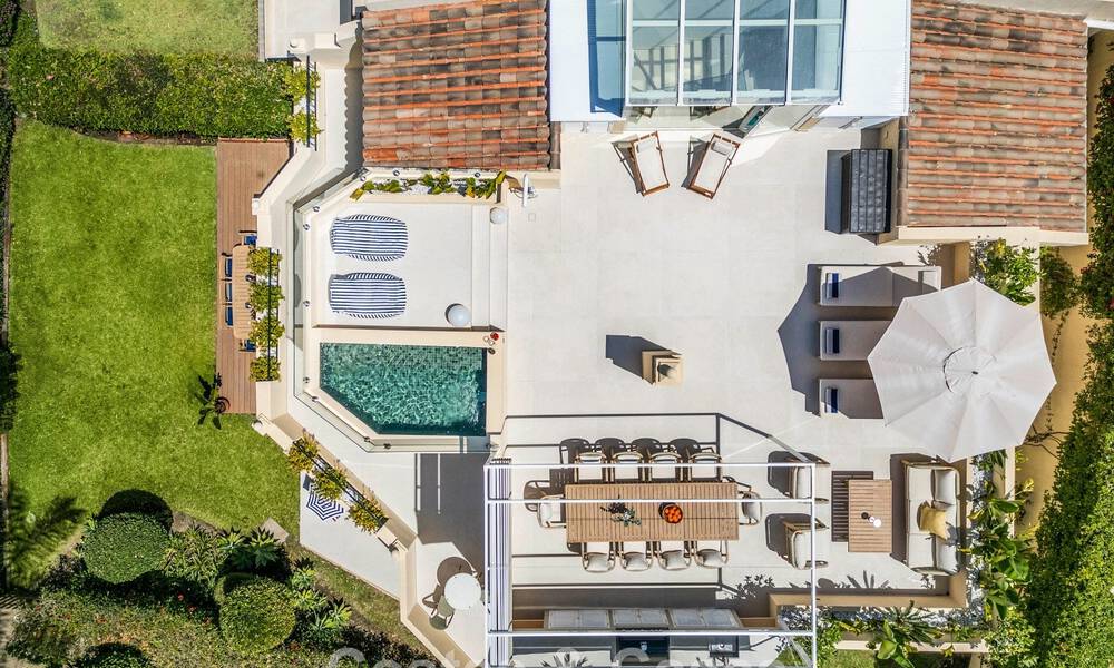Luxuriously fully renovated semi-detached villa, frontline golf for sale in La Quinta, Marbella - Benahavís 804502