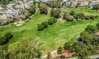 Luxuriously fully renovated semi-detached villa, frontline golf for sale in La Quinta, Marbella - Benahavís 804503 