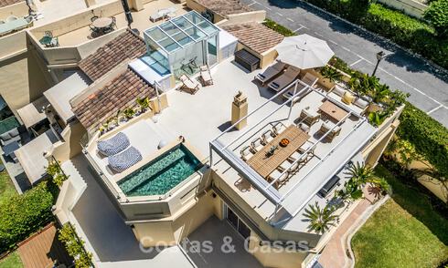 Luxuriously fully renovated semi-detached villa, frontline golf for sale in La Quinta, Marbella - Benahavís 804507