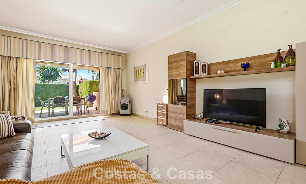 Ground-floor apartment with private garden for sale just 50m from the beach on the New Golden Mile, between Marbella and Estepona 804538