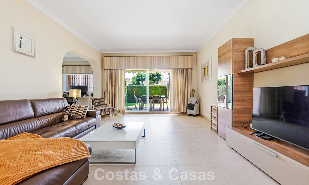 Ground-floor apartment with private garden for sale just 50m from the beach on the New Golden Mile, between Marbella and Estepona 804539