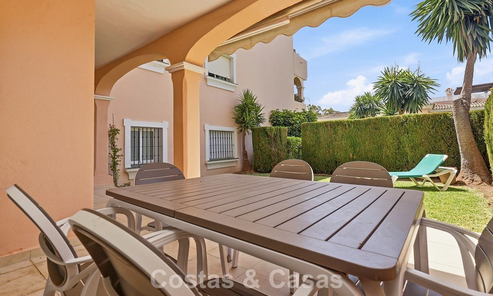 Ground-floor apartment with private garden for sale just 50m from the beach on the New Golden Mile, between Marbella and Estepona 804541