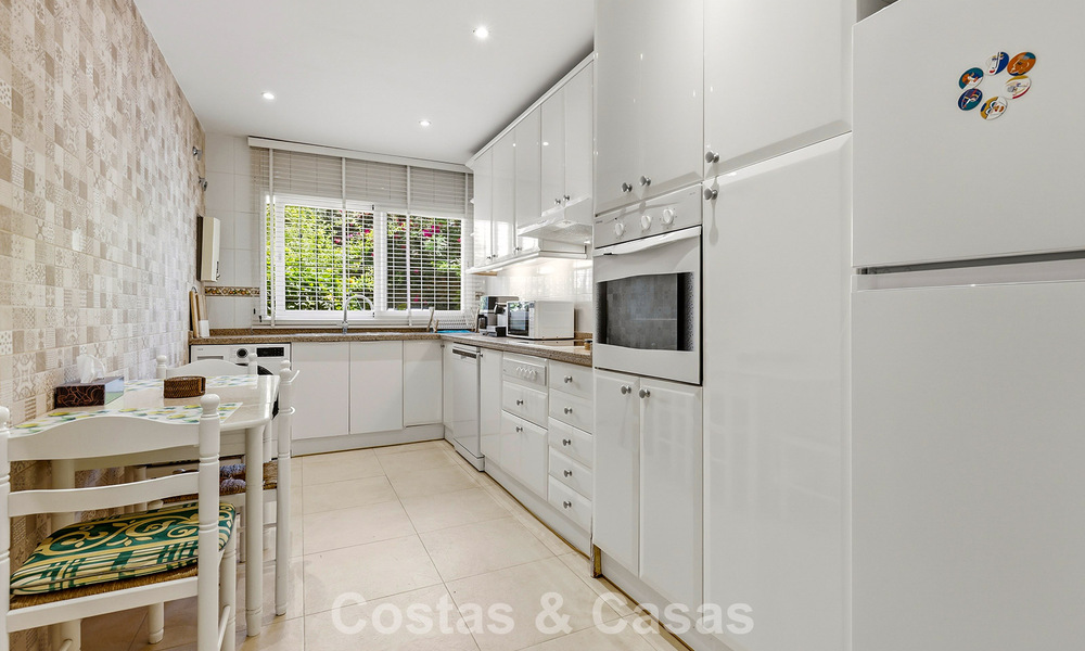 Ground-floor apartment with private garden for sale just 50m from the beach on the New Golden Mile, between Marbella and Estepona 804552
