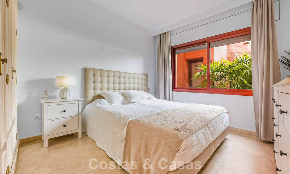 Prestigious garden apartment for sale in a leading beachfront development between Marbella and Estepona 804964