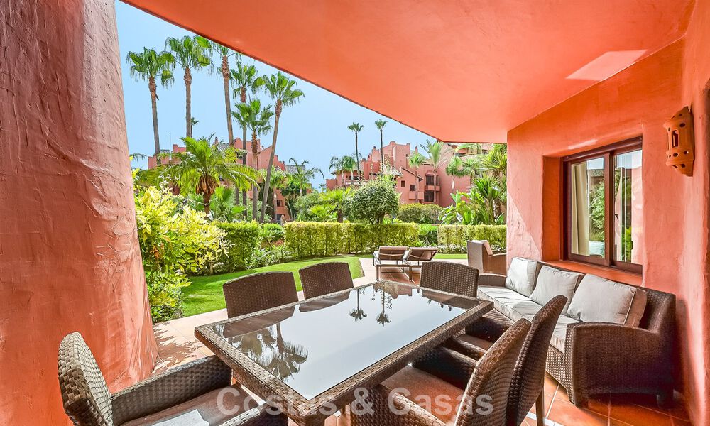 Prestigious garden apartment for sale in a leading beachfront development between Marbella and Estepona 804968