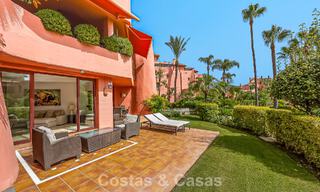 Prestigious garden apartment for sale in a leading beachfront development between Marbella and Estepona 804971 