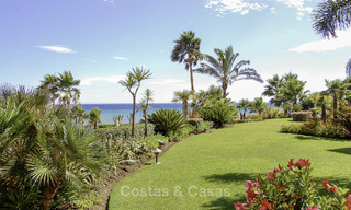 Prestigious garden apartment for sale in a leading beachfront development between Marbella and Estepona 805000 