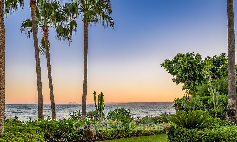Contemporary renovated apartment with open sea views for sale on the New Golden Mile, between Marbella and Estepona 804705