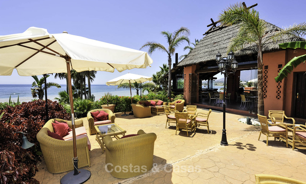Contemporary renovated apartment with open sea views for sale on the New Golden Mile, between Marbella and Estepona 804881