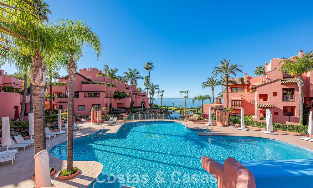 Contemporary renovated apartment with open sea views for sale on the New Golden Mile, between Marbella and Estepona 804887