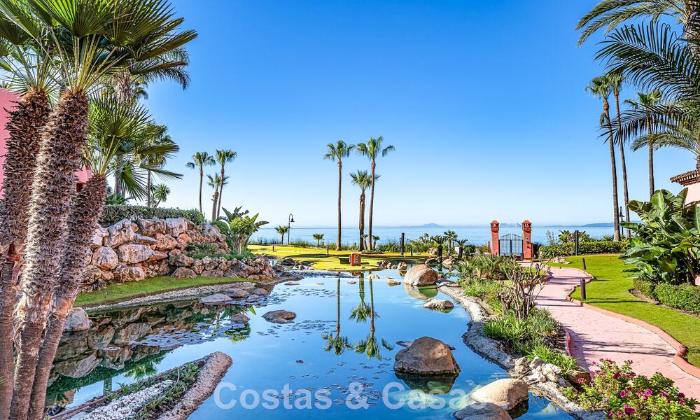 Contemporary renovated apartment with open sea views for sale on the New Golden Mile, between Marbella and Estepona 804890
