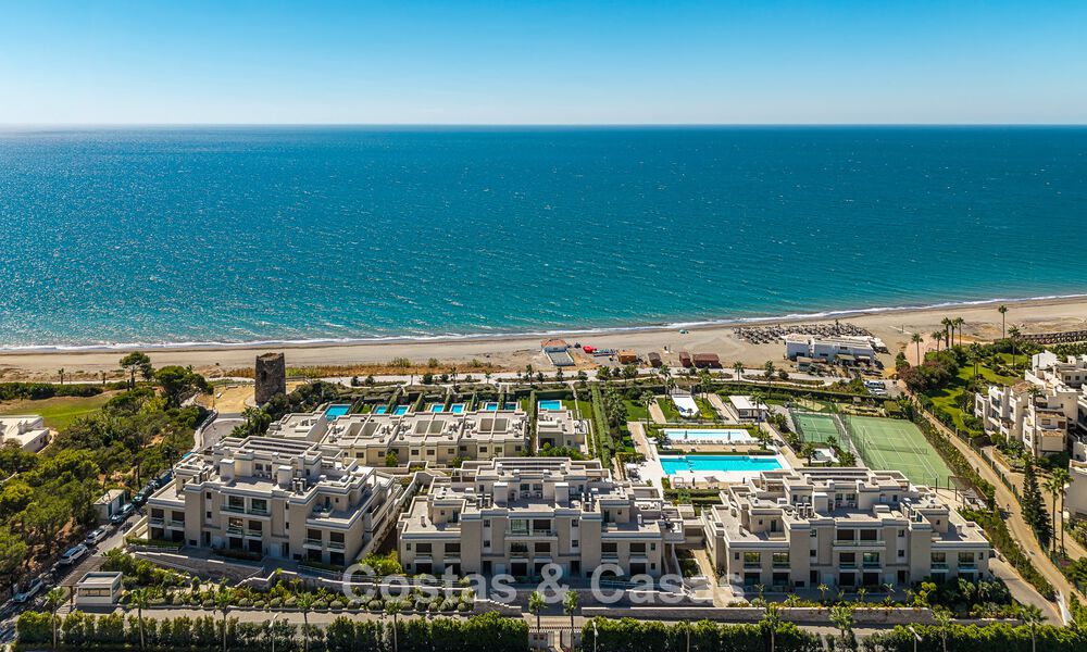 Refined designer apartment with sea views in a modern beachfront development on Marbella’s New Golden Mile - Estepona 804707