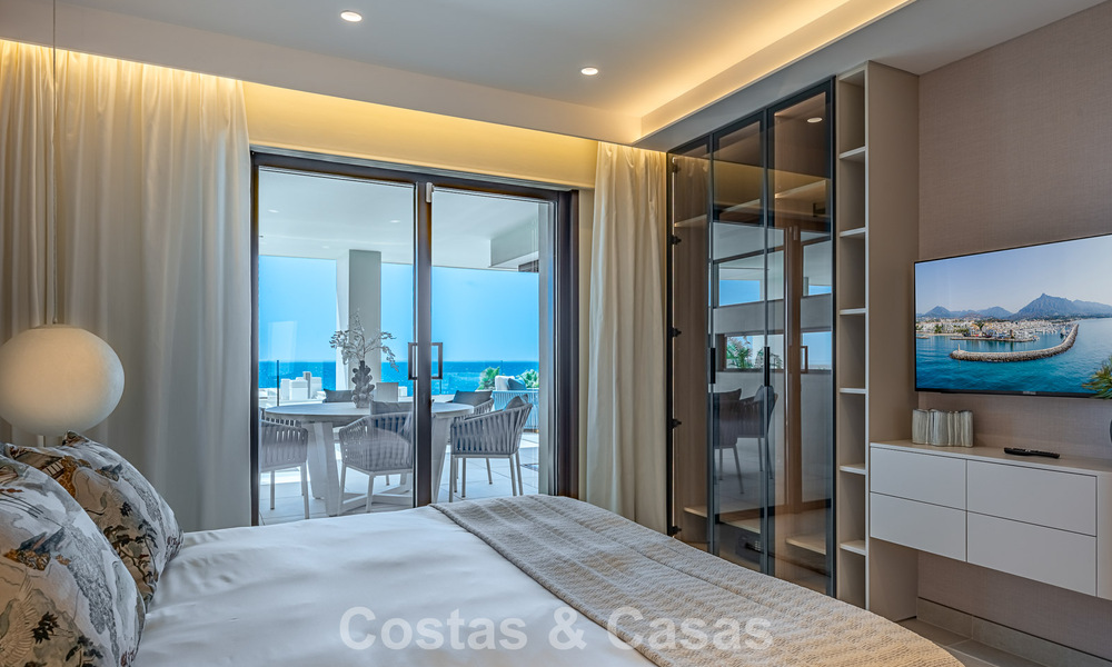 Refined designer apartment with sea views in a modern beachfront development on Marbella’s New Golden Mile - Estepona 804714