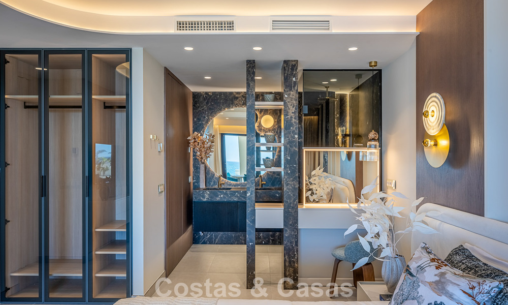 Refined designer apartment with sea views in a modern beachfront development on Marbella’s New Golden Mile - Estepona 804716