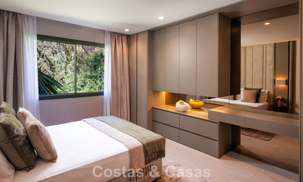 Luxury duplex penthouse with inviting rooftop terrace for sale on Marbella’s prestigious Golden Mile 804741
