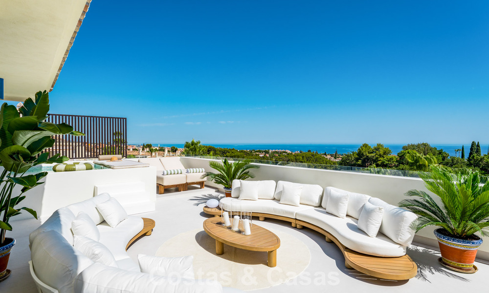 Luxurious, contemporary renovated penthouse with panoramic sea views for sale in Sierra Blanca on Marbella’s Golden Mile 804803