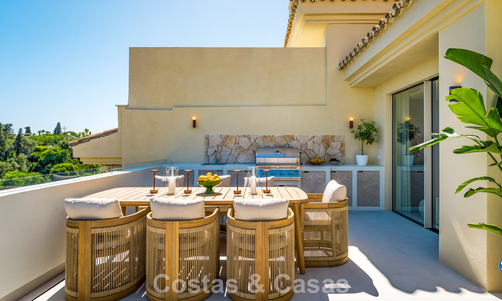 Luxurious, contemporary renovated penthouse with panoramic sea views for sale in Sierra Blanca on Marbella’s Golden Mile 804805