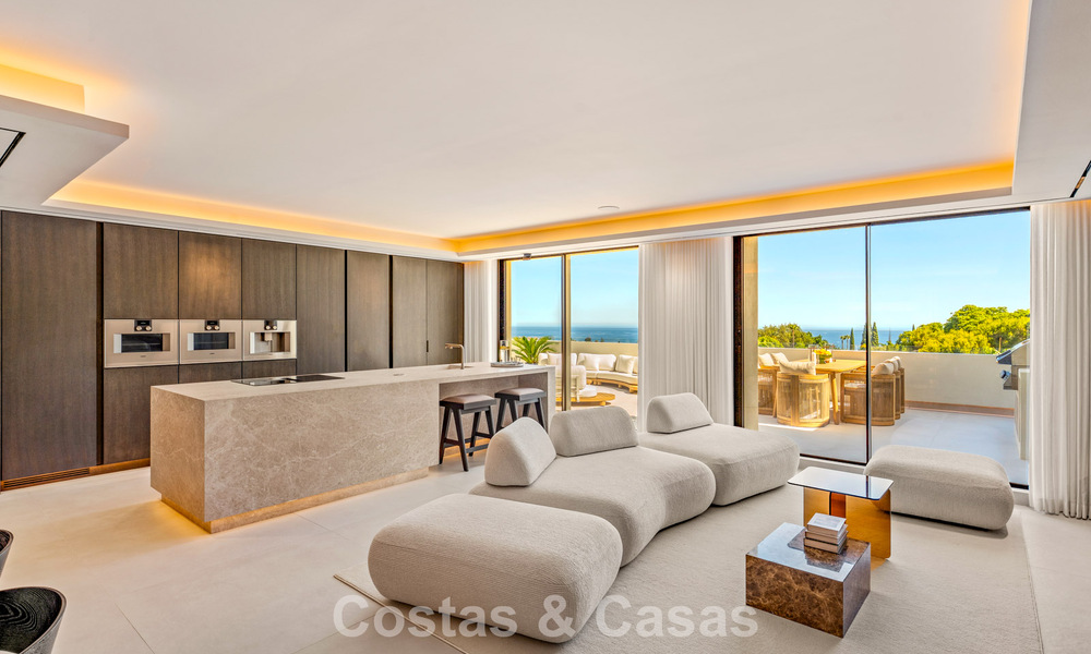 Luxurious, contemporary renovated penthouse with panoramic sea views for sale in Sierra Blanca on Marbella’s Golden Mile 804810