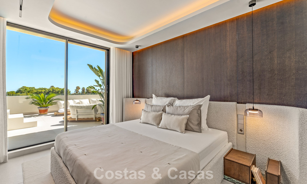 Luxurious, contemporary renovated penthouse with panoramic sea views for sale in Sierra Blanca on Marbella’s Golden Mile 804814
