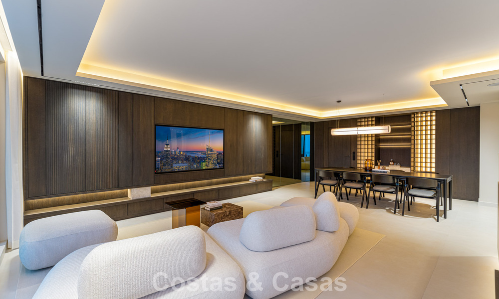 Luxurious, contemporary renovated penthouse with panoramic sea views for sale in Sierra Blanca on Marbella’s Golden Mile 804835