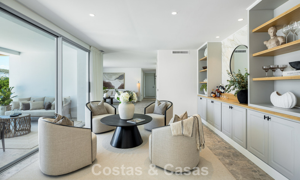 Spanish villa with a modern interior and a large garden for sale on the New Golden Mile in Benahavis between Marbella and Estepona 804863