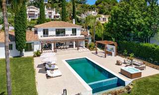 Spanish villa with a modern interior and a large garden for sale on the New Golden Mile in Benahavis between Marbella and Estepona 804876 
