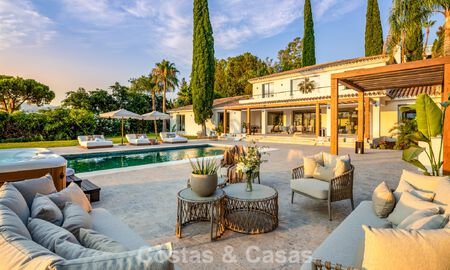 Spanish villa with a modern interior and a large garden for sale on the New Golden Mile in Benahavis between Marbella and Estepona 804924