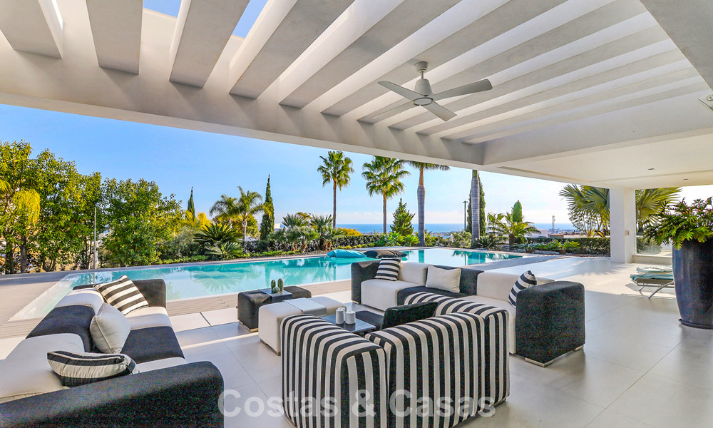 Exclusive contemporary villa with panoramic sea views for sale in Los Flamingos, a 5-Star Golf resort in Marbella - Benahavís 804758