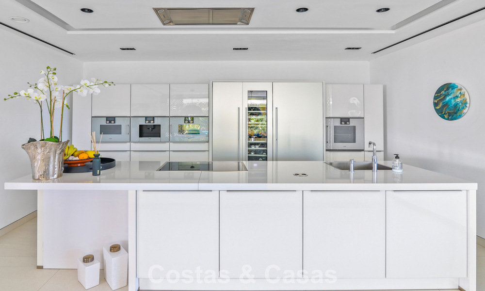 Exclusive contemporary villa with panoramic sea views for sale in Los Flamingos, a 5-Star Golf resort in Marbella - Benahavís 804769
