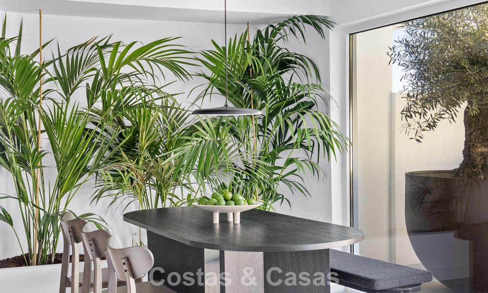 Elegant, renovated townhouse with private swimming pool for sale in Nueva Andalucía, Marbella 804915
