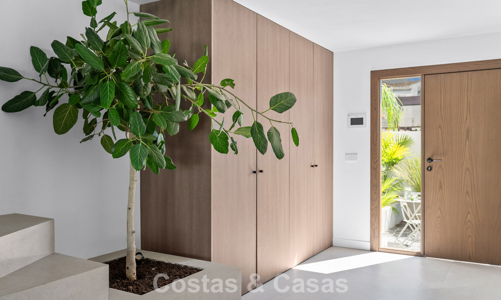 Elegant, renovated townhouse with private swimming pool for sale in Nueva Andalucía, Marbella 804916