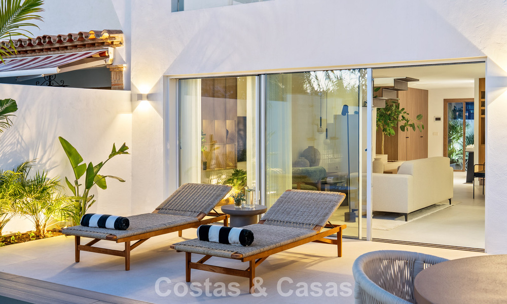 Elegant, renovated townhouse with private swimming pool for sale in Nueva Andalucía, Marbella 804918